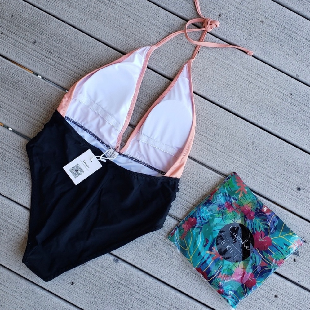 Cupshe - Light Pink/Black Plunging Neckline Bathing Suit - Picture 3 of 6